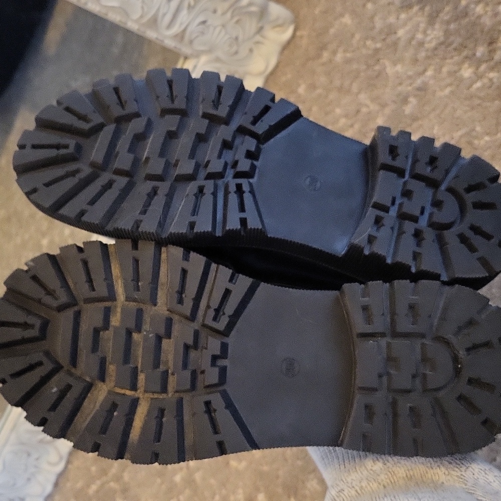 Black Chunky Loafer - Picture 10 of 11